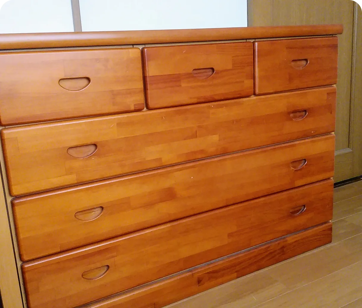 大きなタンスの画像